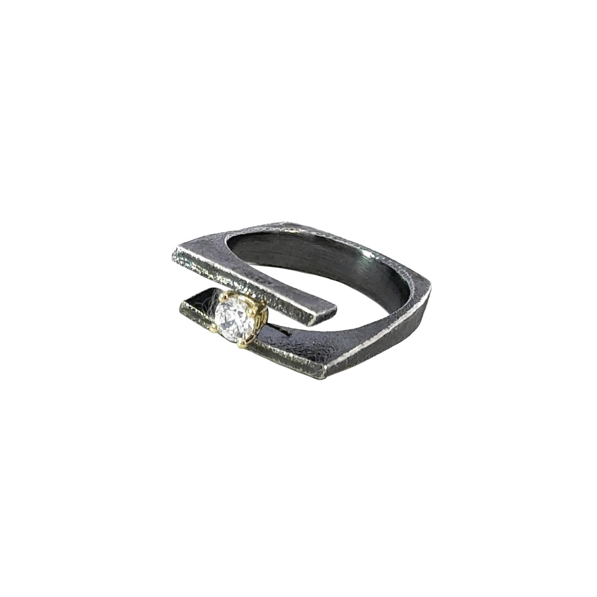 Eco-friendly silver, gold and grown laboratory brilliant ring